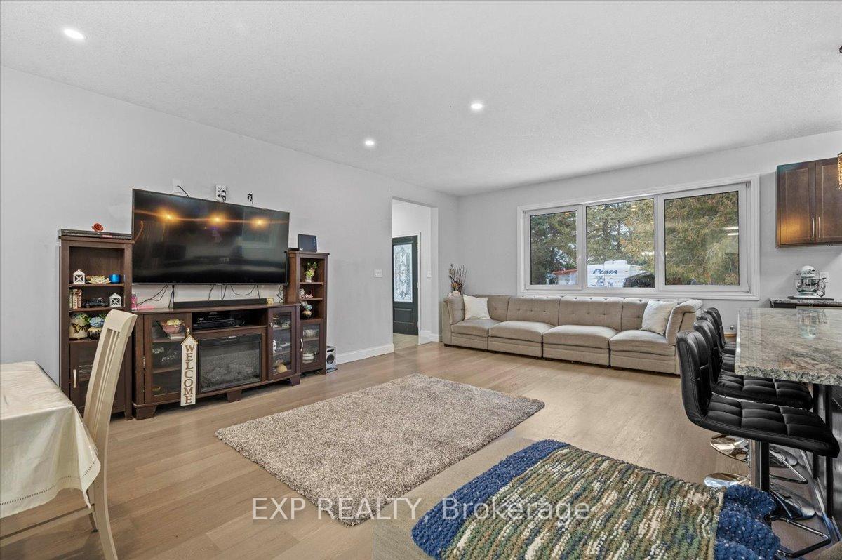 Photo 16 of 308 Governors Road E, Brant, Paris — HOMEH