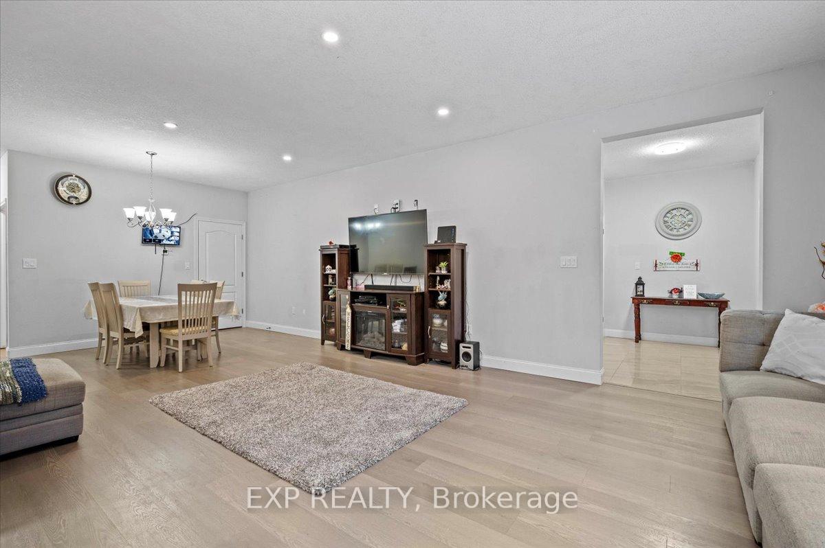 Photo 18 of 308 Governors Road E, Brant, Paris — HOMEH