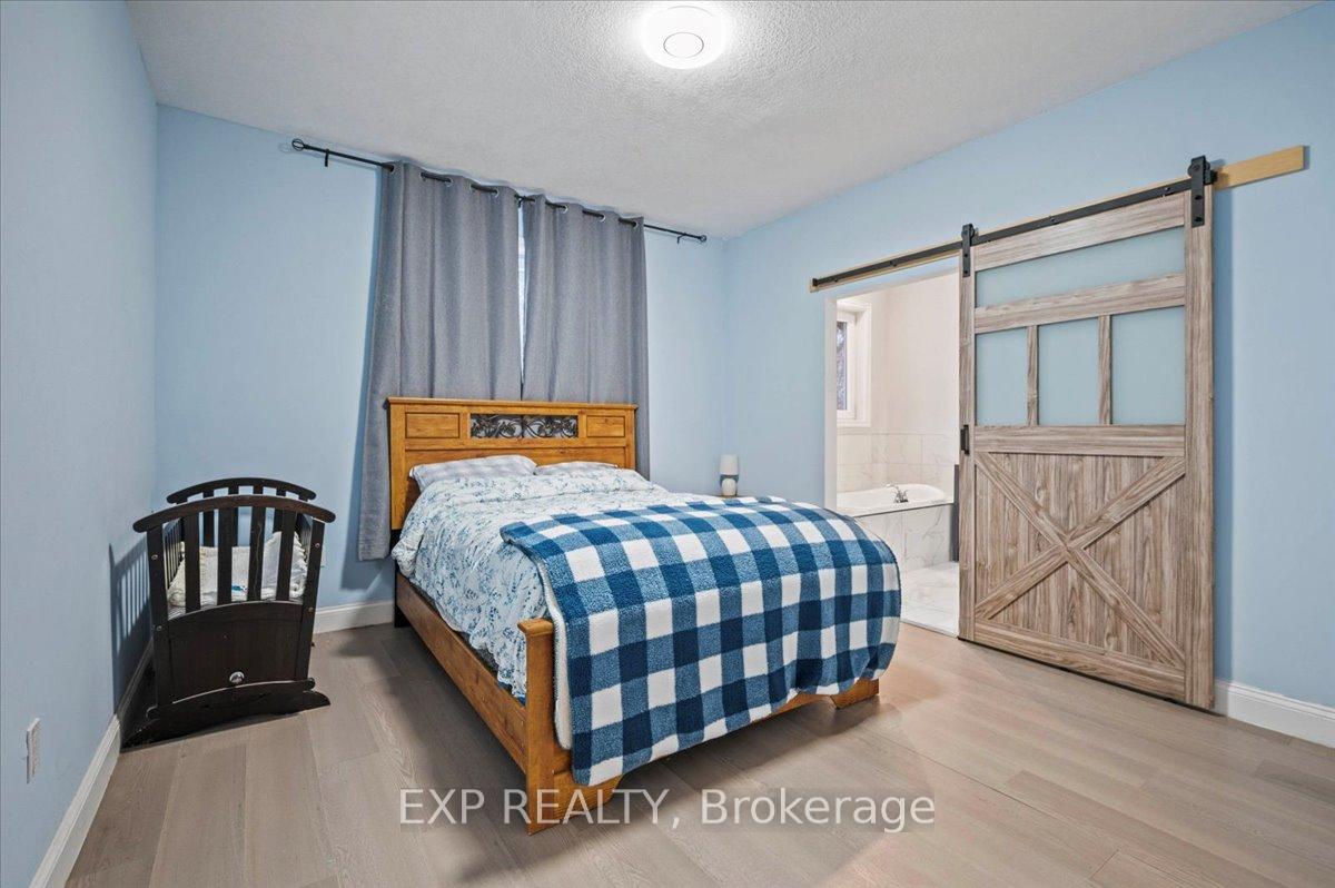 Photo 31 of 308 Governors Road E, Brant, Paris — HOMEH