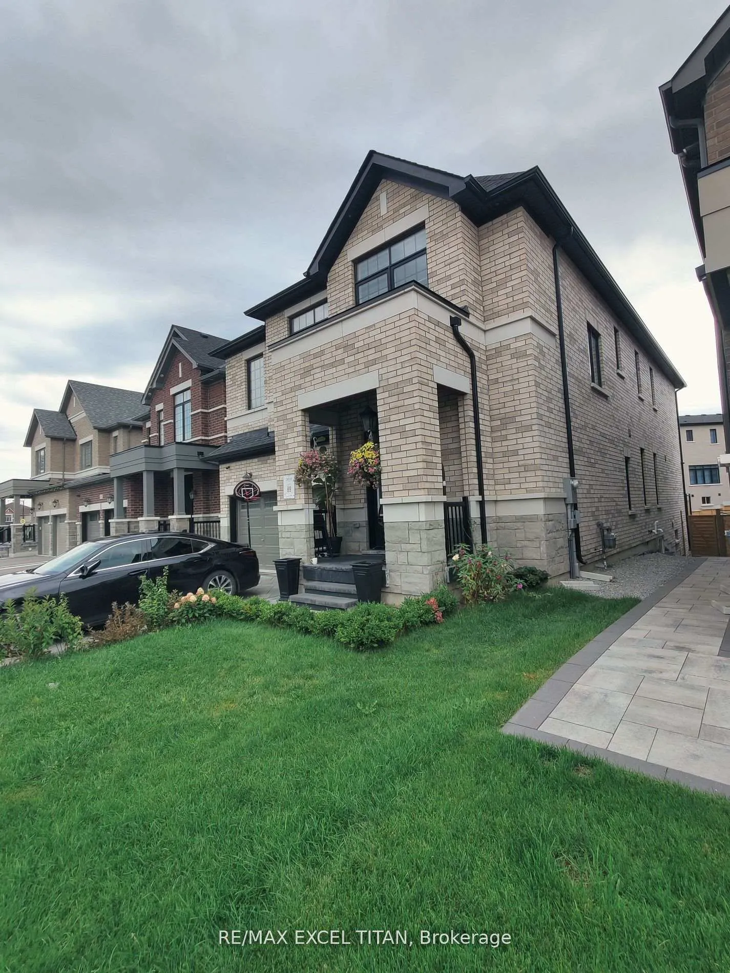 Front of 460 Mactier Drive