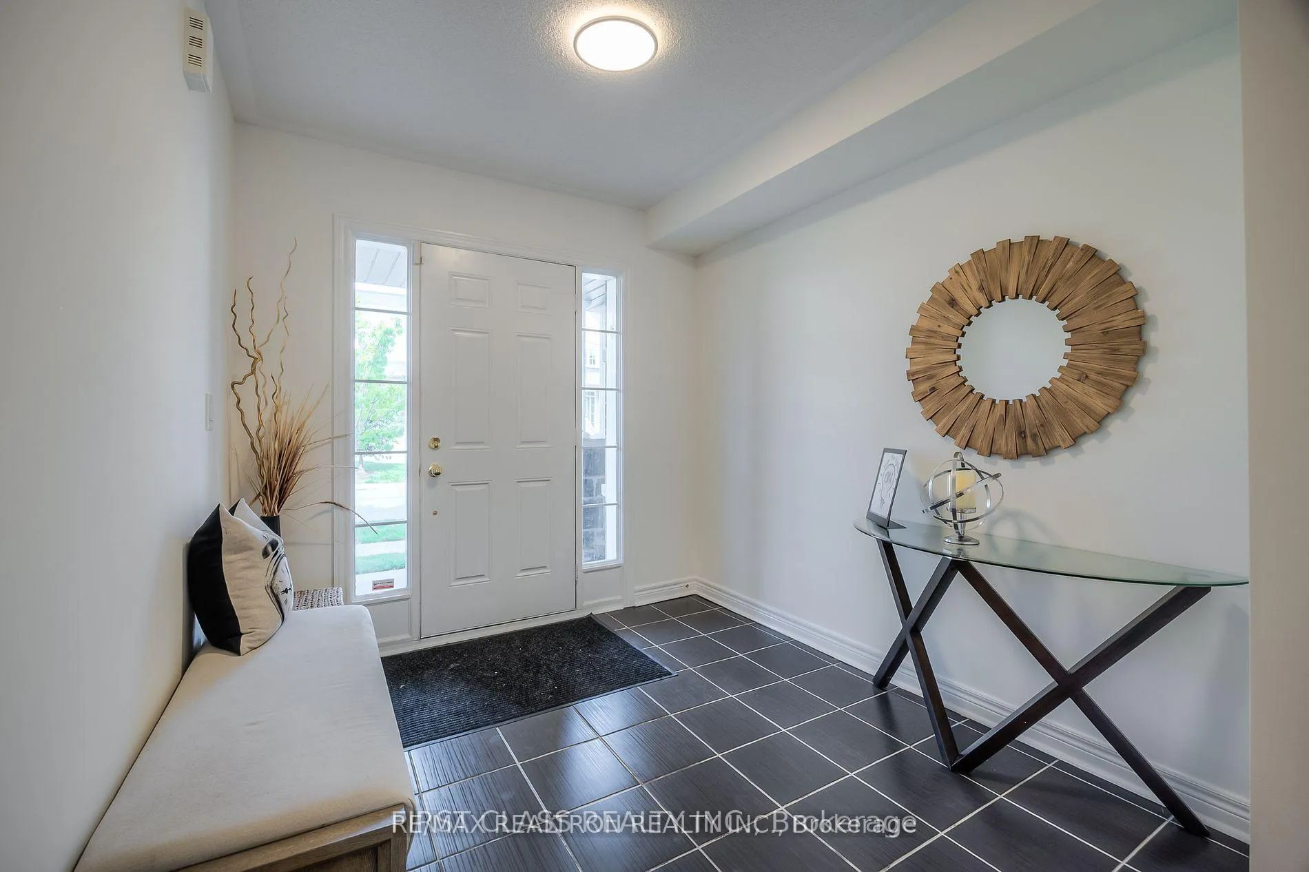 Photo 2 of 1719 Carousel Drive, Pickering, Duffin Heights — HOMEH