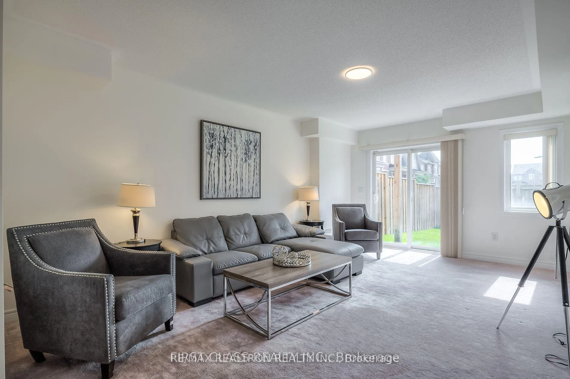 Photo 4 of 1719 Carousel Drive, Pickering, Duffin Heights — HOMEH