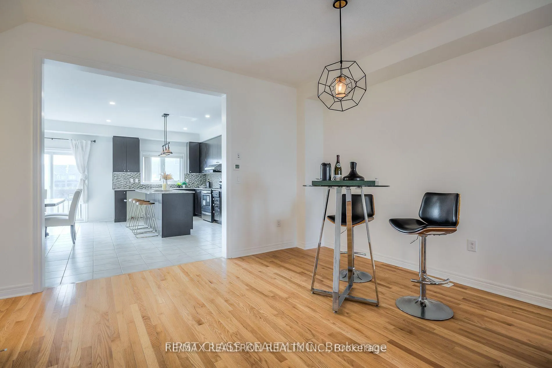Photo 9 of 1719 Carousel Drive, Pickering, Duffin Heights — HOMEH
