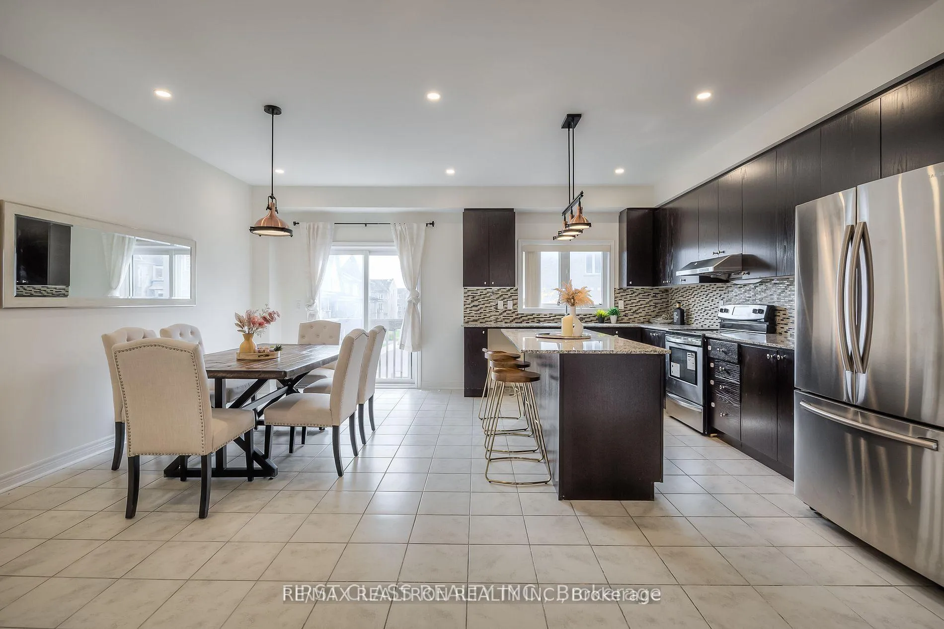 Photo 10 of 1719 Carousel Drive, Pickering, Duffin Heights — HOMEH