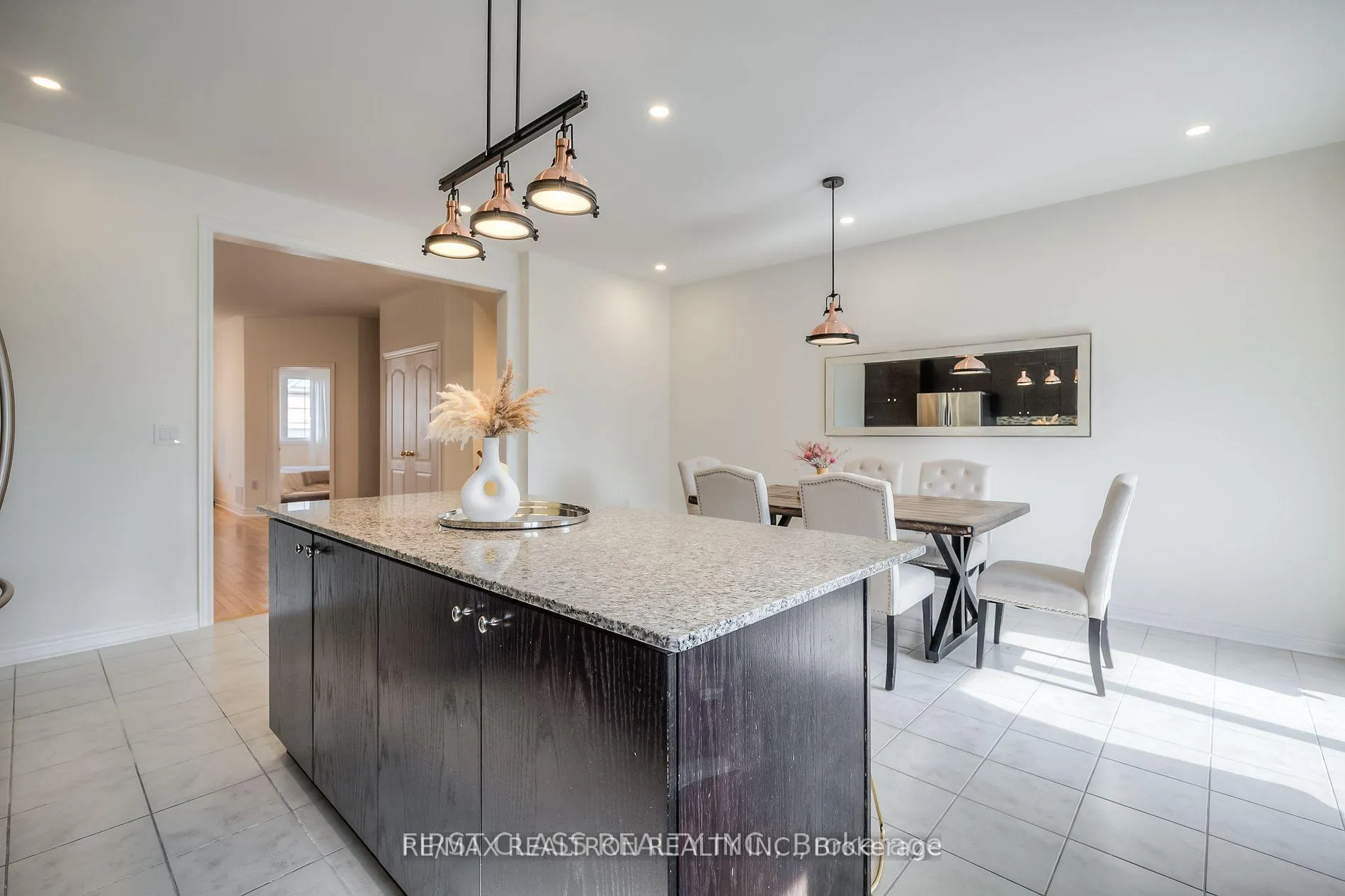 Photo 12 of 1719 Carousel Drive, Pickering, Duffin Heights — HOMEH