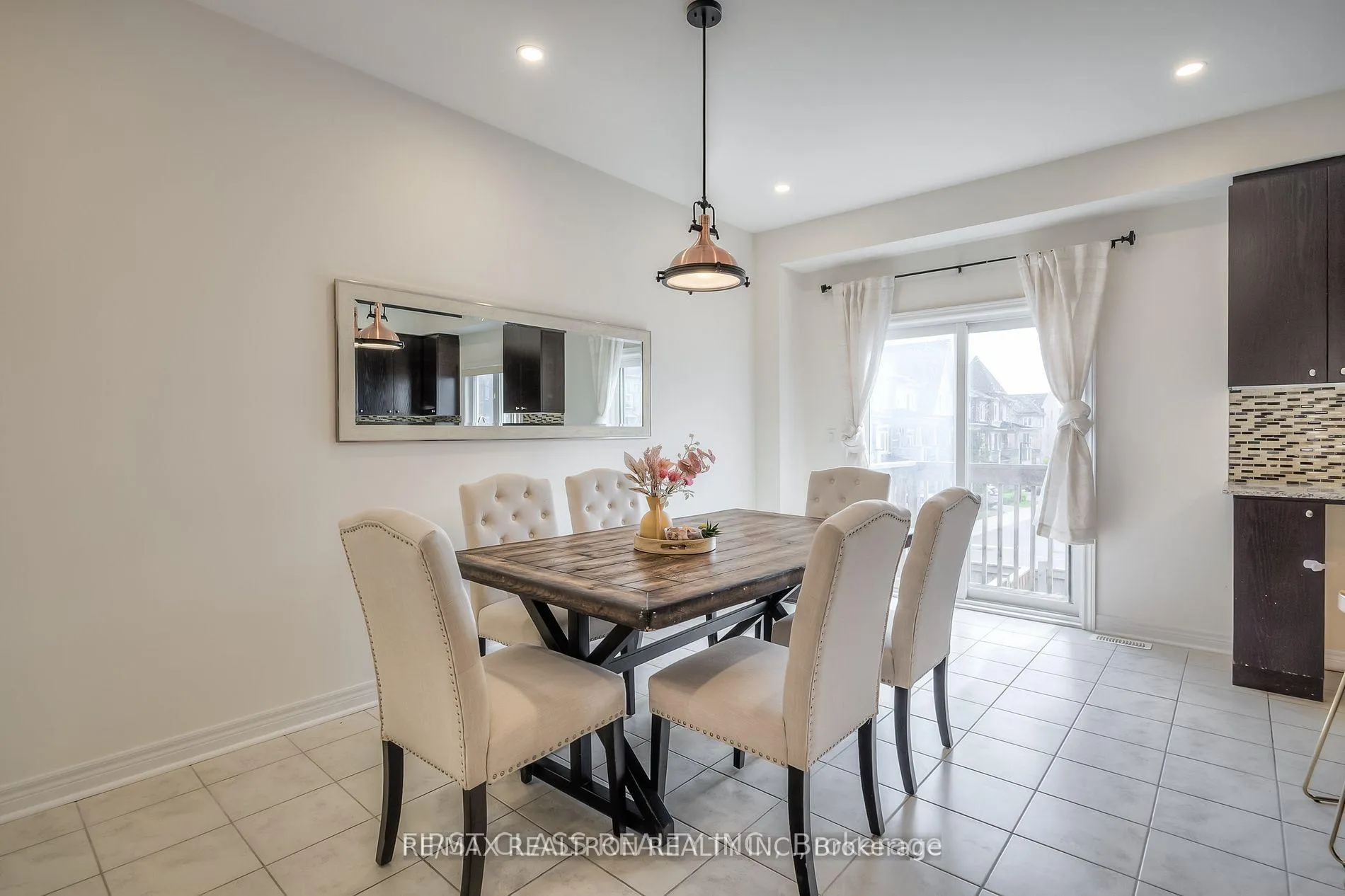 Photo 13 of 1719 Carousel Drive, Pickering, Duffin Heights — HOMEH