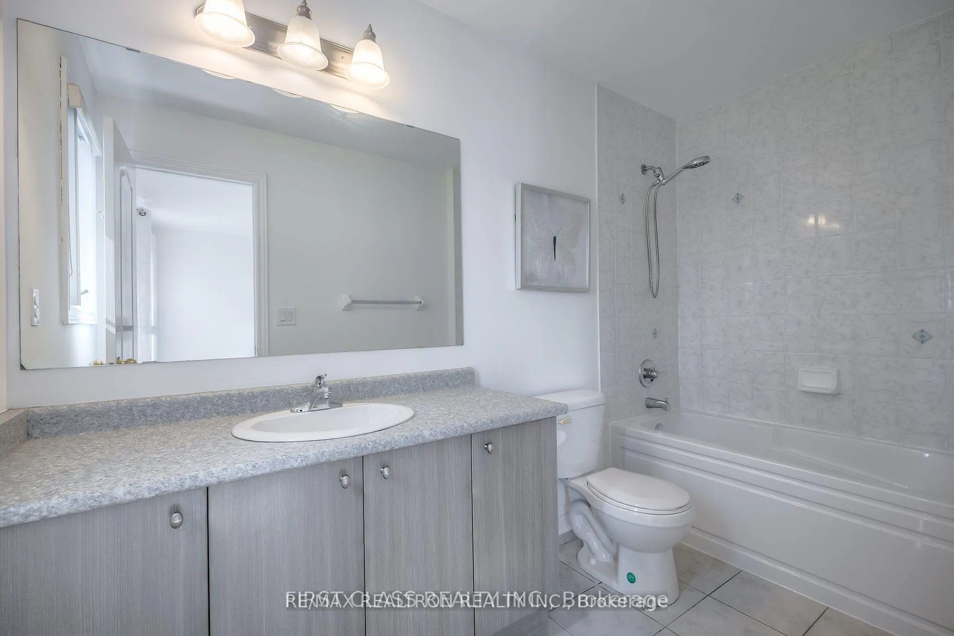 Photo 16 of 1719 Carousel Drive, Pickering, Duffin Heights — HOMEH