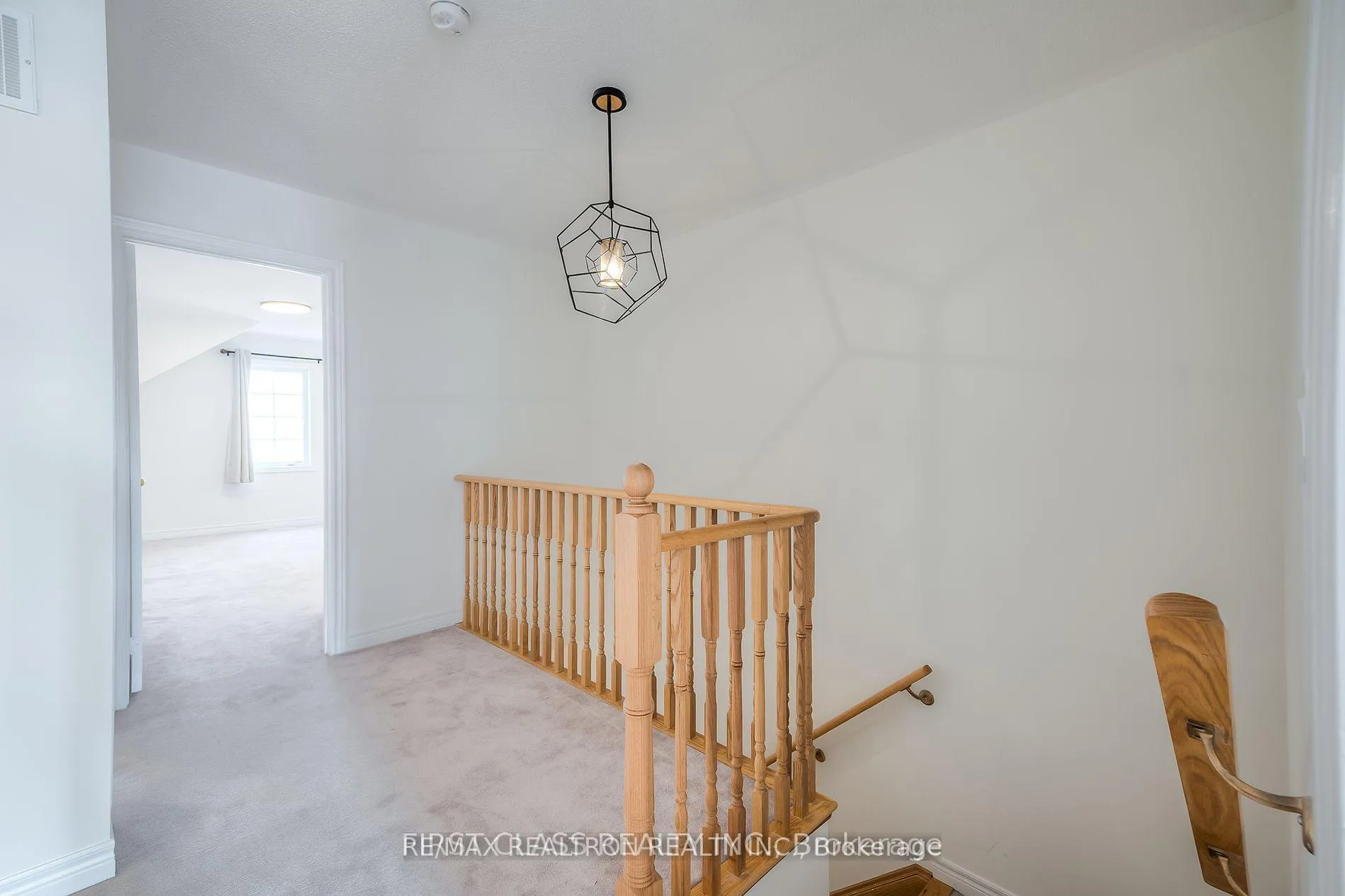 Photo 21 of 1719 Carousel Drive, Pickering, Duffin Heights — HOMEH