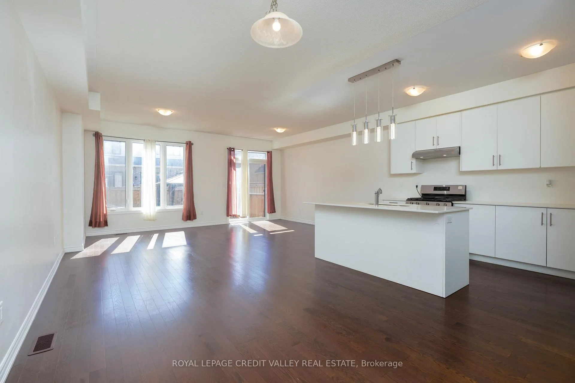 Photo 8 of 63 Laing Drive, Whitby, Rural Whitby — HOMEH