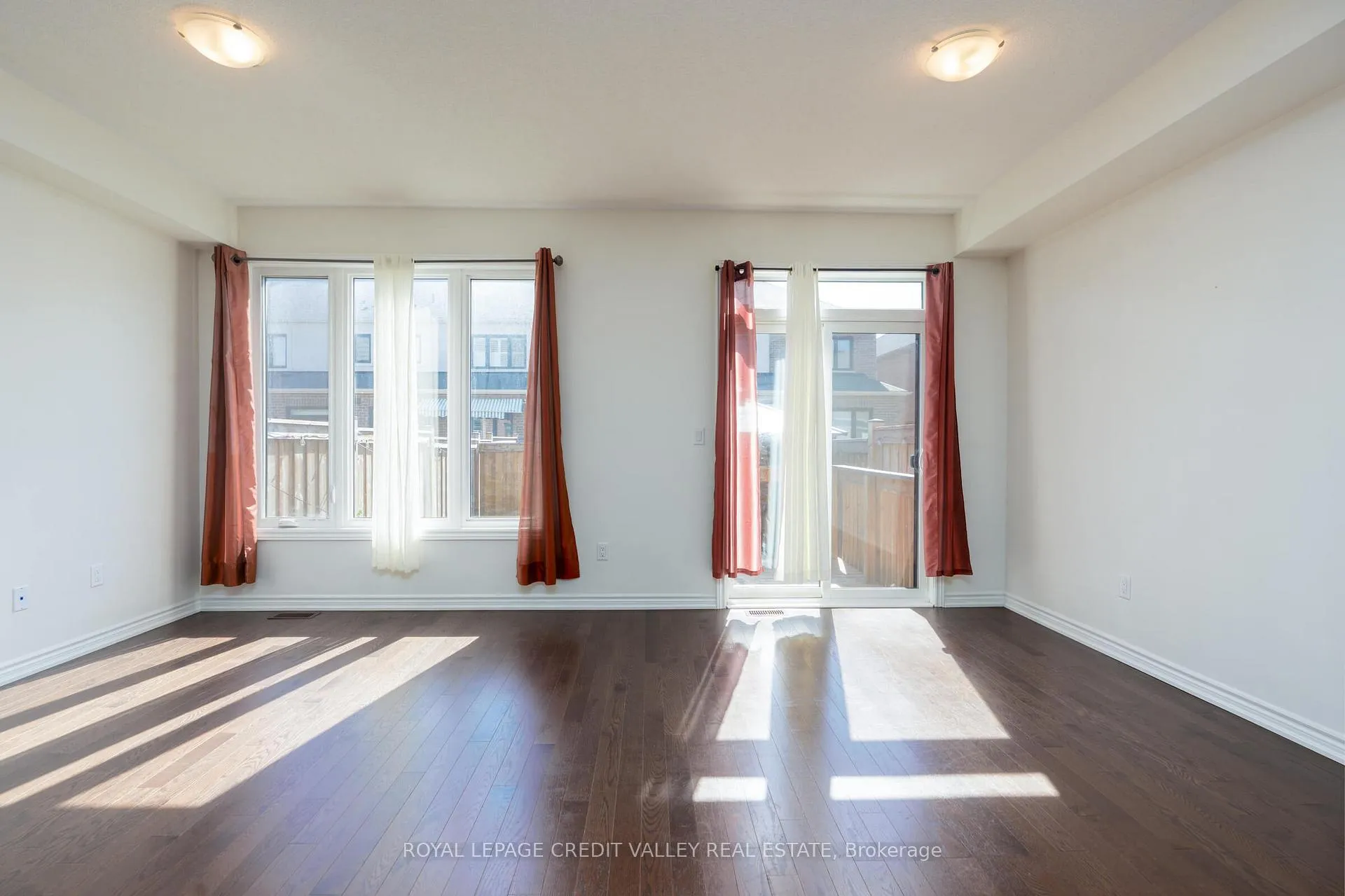 Photo 11 of 63 Laing Drive, Whitby, Rural Whitby — HOMEH