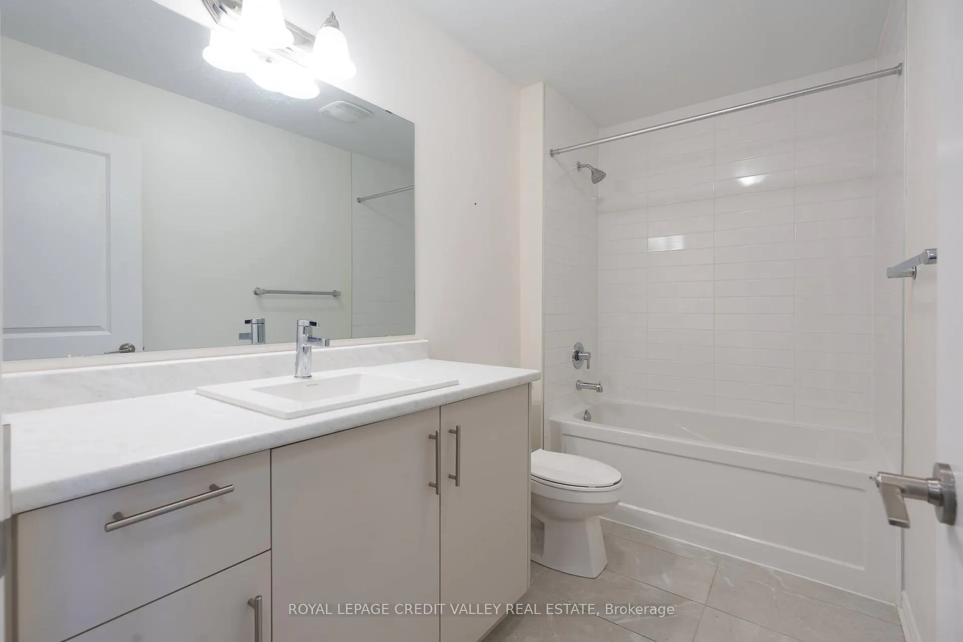 Photo 19 of 63 Laing Drive, Whitby, Rural Whitby — HOMEH