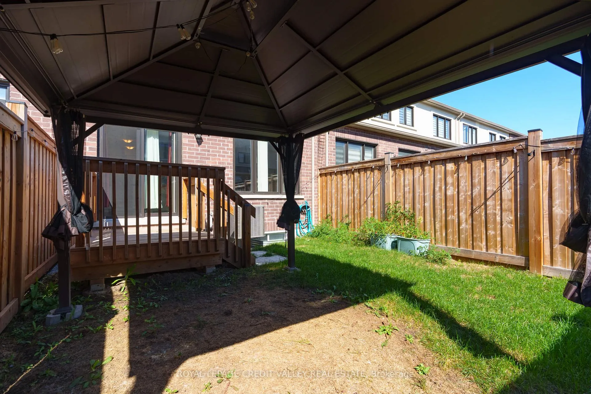 Photo 32 of 63 Laing Drive, Whitby, Rural Whitby — HOMEH
