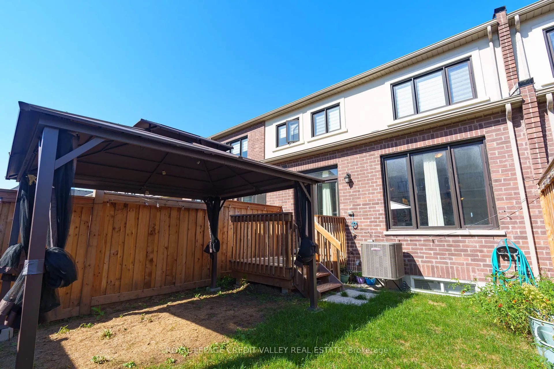 Photo 33 of 63 Laing Drive, Whitby, Rural Whitby — HOMEH