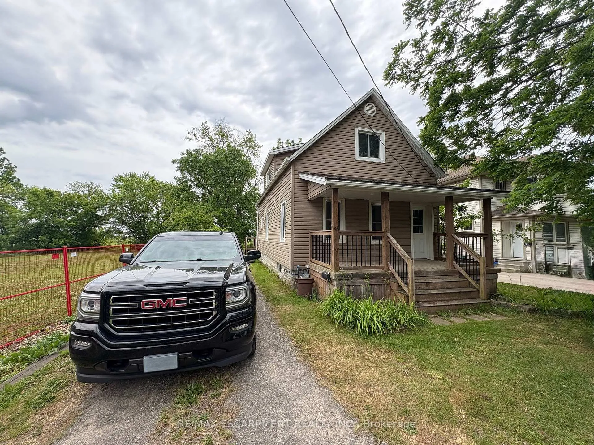 Photo 1 of 1413 Station Street, Pelham, Fonthill — HOMEH