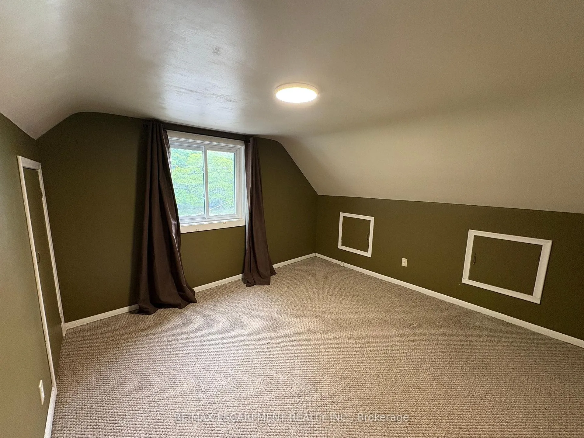 Photo 15 of 1413 Station Street, Pelham, Fonthill — HOMEH