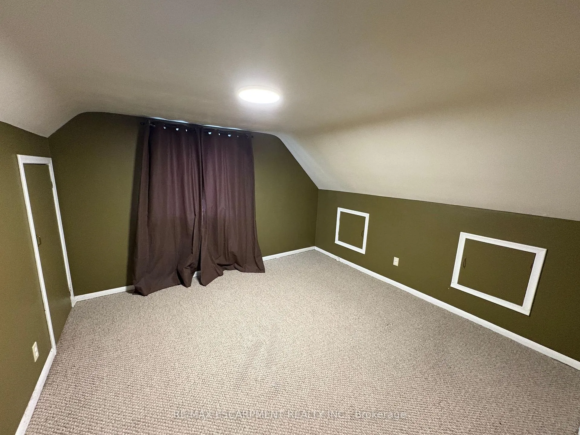 Photo 16 of 1413 Station Street, Pelham, Fonthill — HOMEH