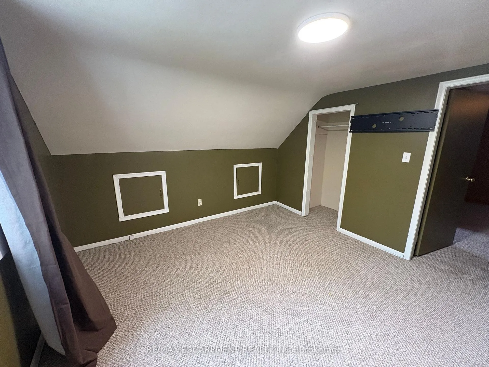 Photo 17 of 1413 Station Street, Pelham, Fonthill — HOMEH