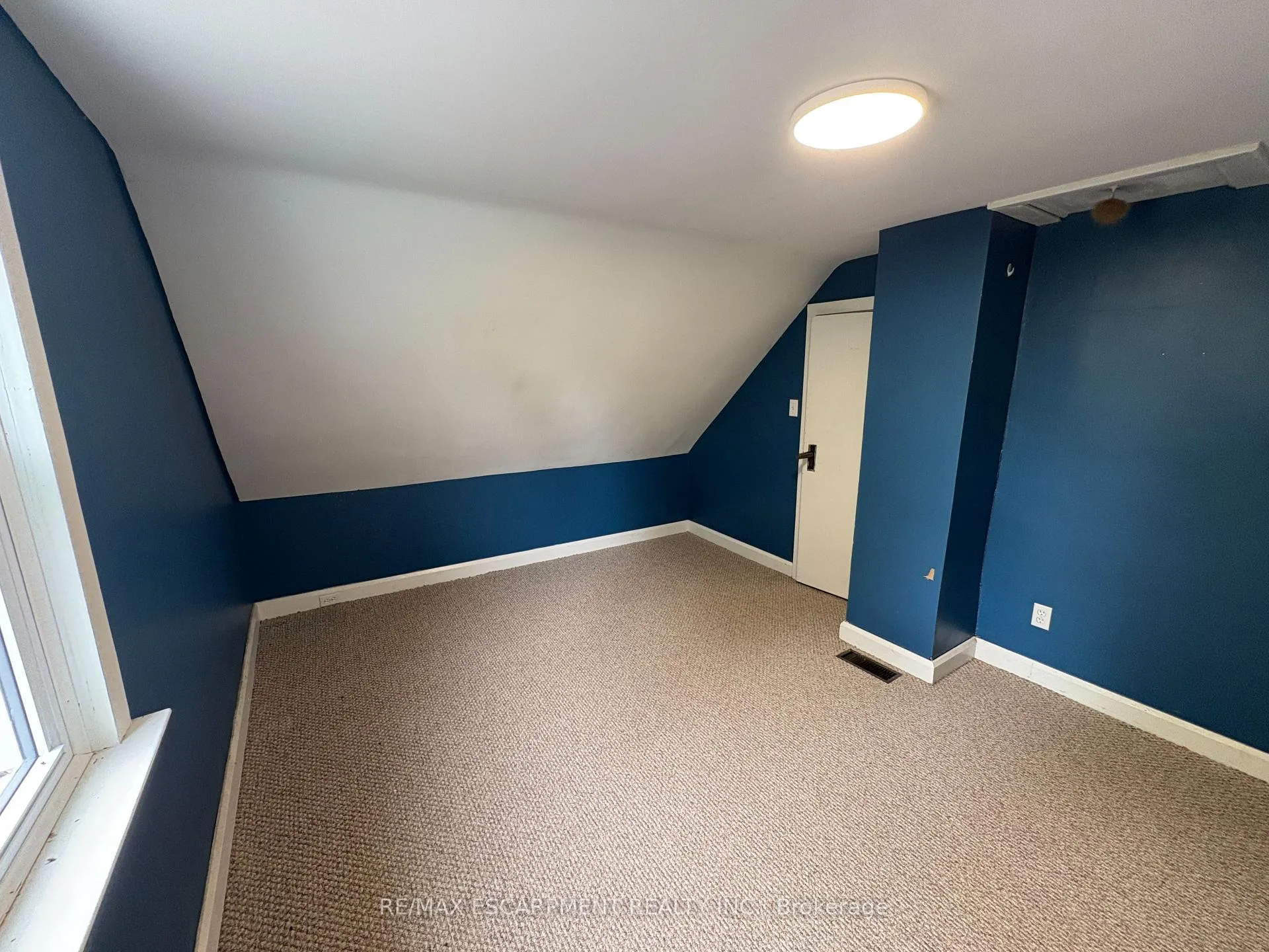 Photo 21 of 1413 Station Street, Pelham, Fonthill — HOMEH