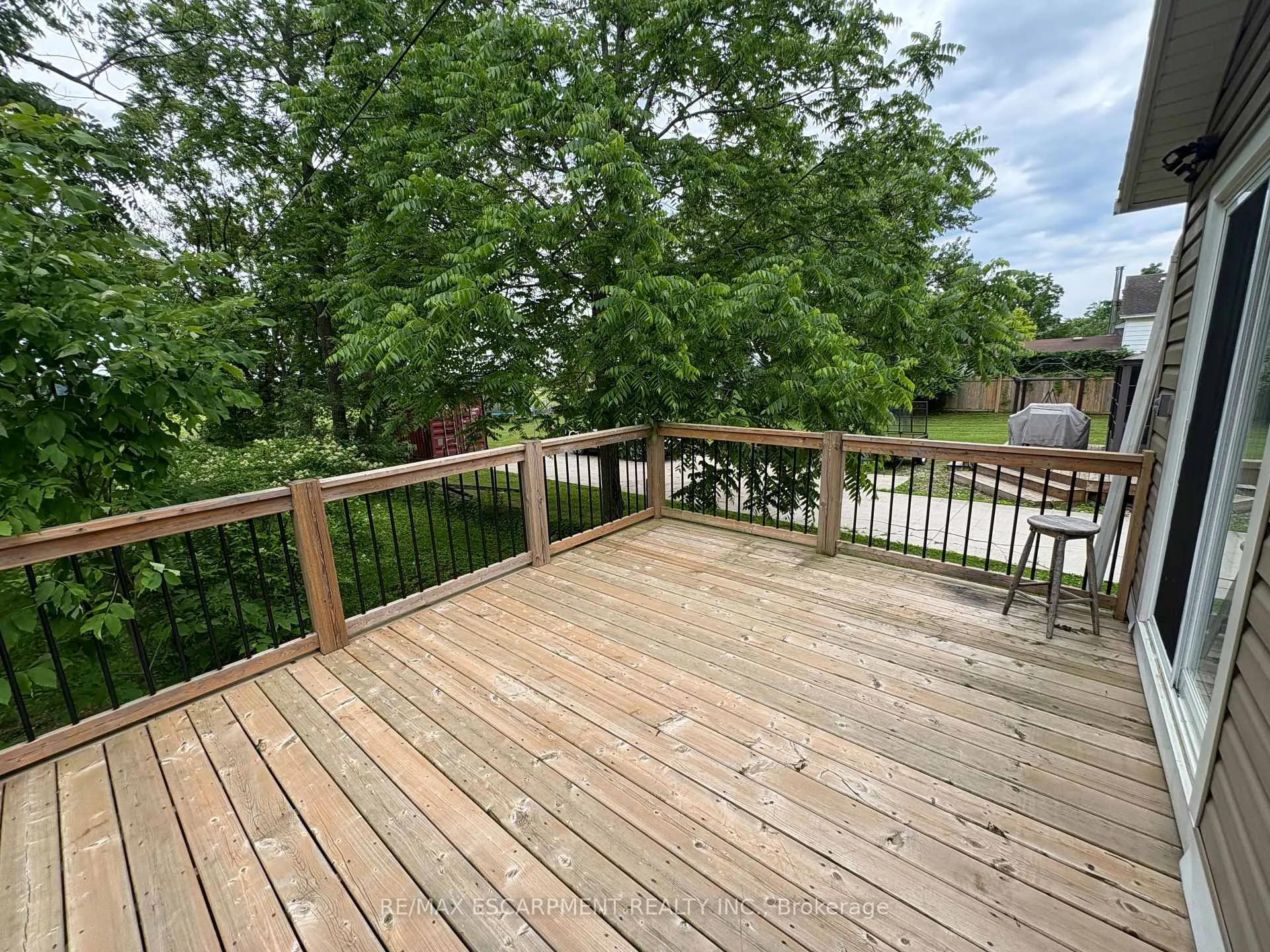 Photo 23 of 1413 Station Street, Pelham, Fonthill — HOMEH