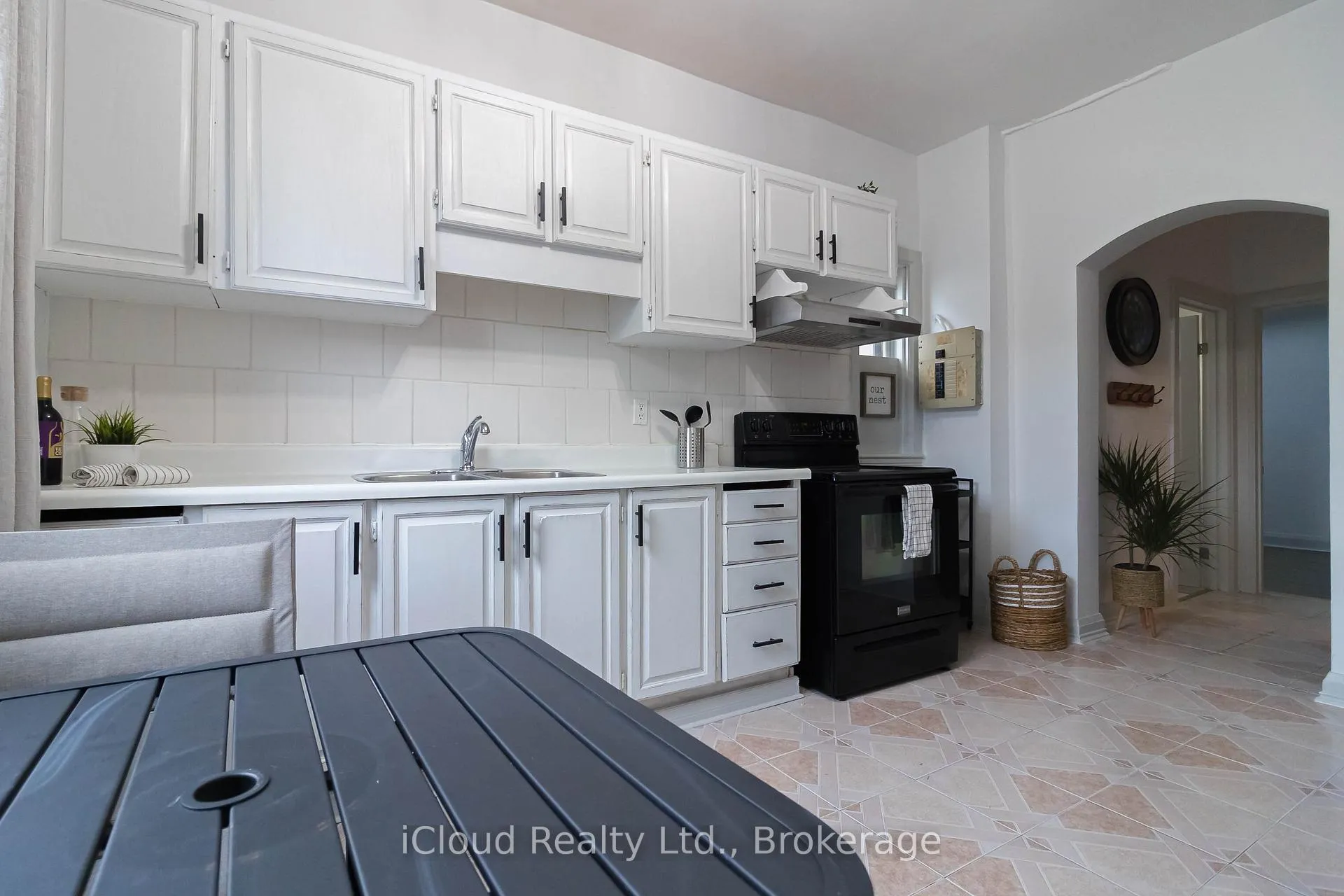 Photo 4 of Unit 3, 219 James Street N, Hamilton, Central — HOMEH