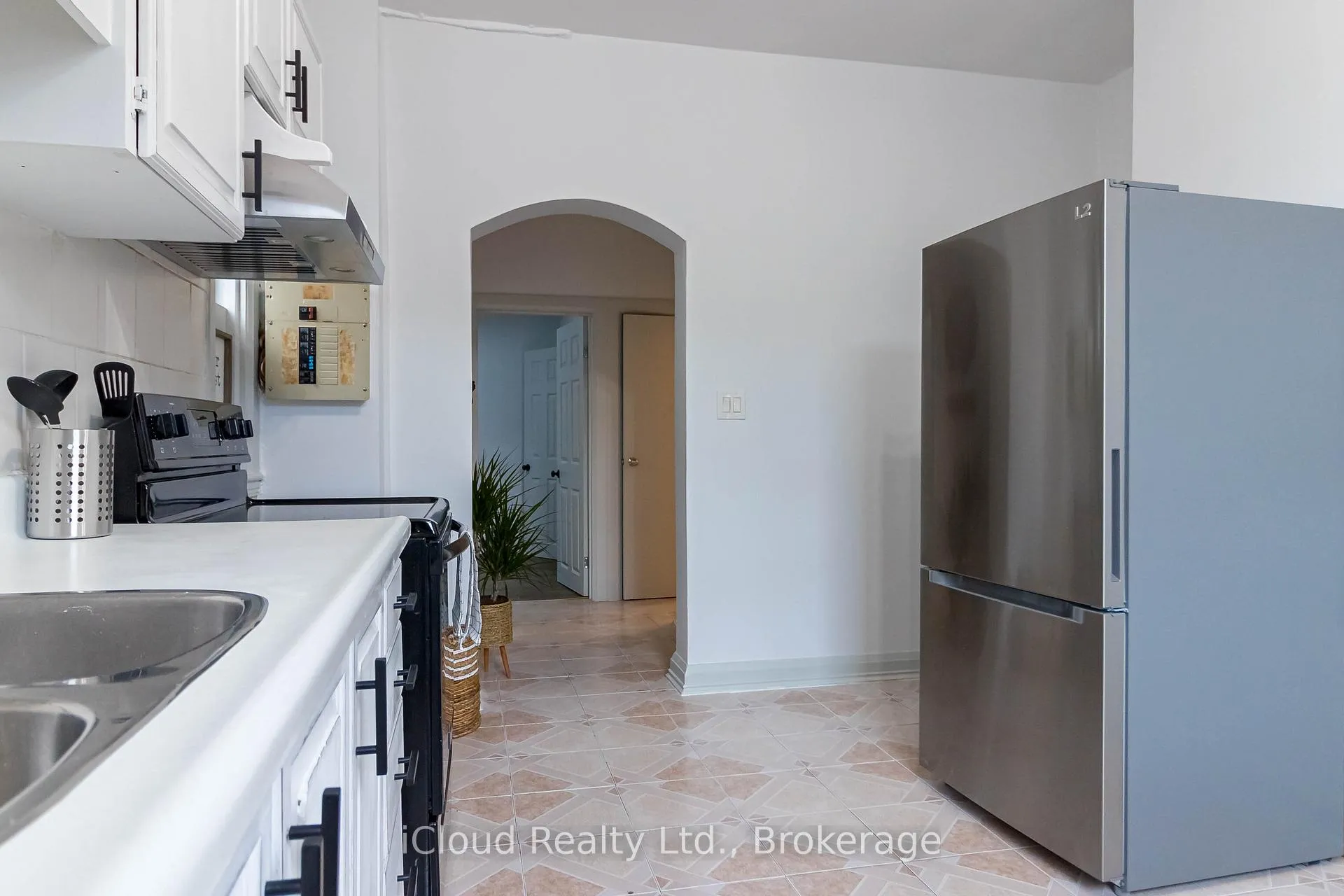 Photo 5 of Unit 3, 219 James Street N, Hamilton, Central — HOMEH