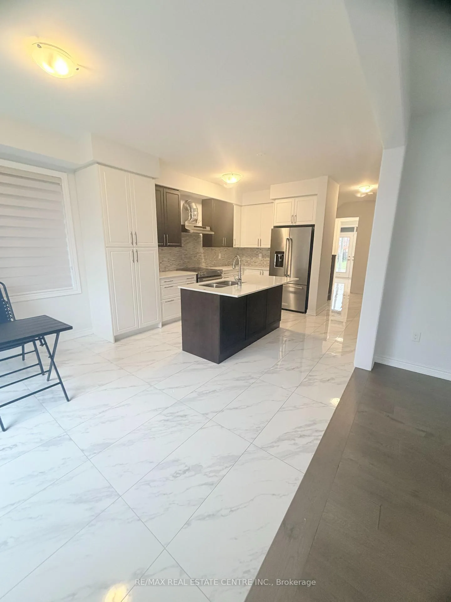 Photo 10 of 53 Woolacott Lane, Clarington, Bowmanville — HOMEH