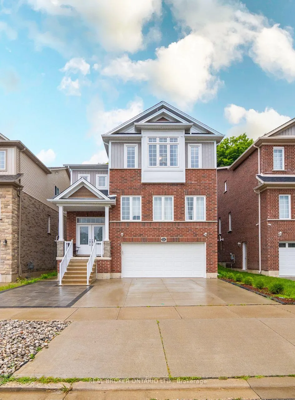 Front of Unit Bsmt, 326 Moorlands Crescent