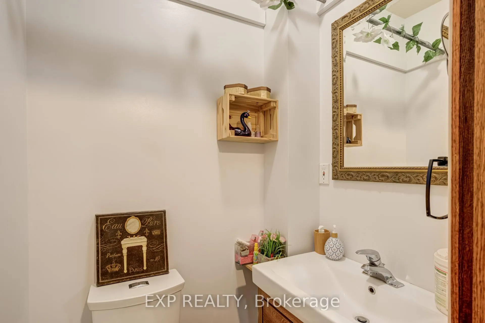Photo 10 of Unit Main & 2nd, 211 Lauder Avenue, Toronto, Oakwood Village — HOMEH