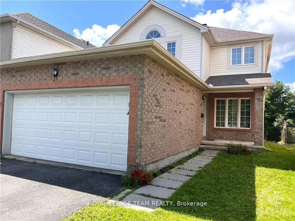 Photo 2 of 35 Rialto Way, Ottawa, Hunt Club Park/Greenboro — HOMEH