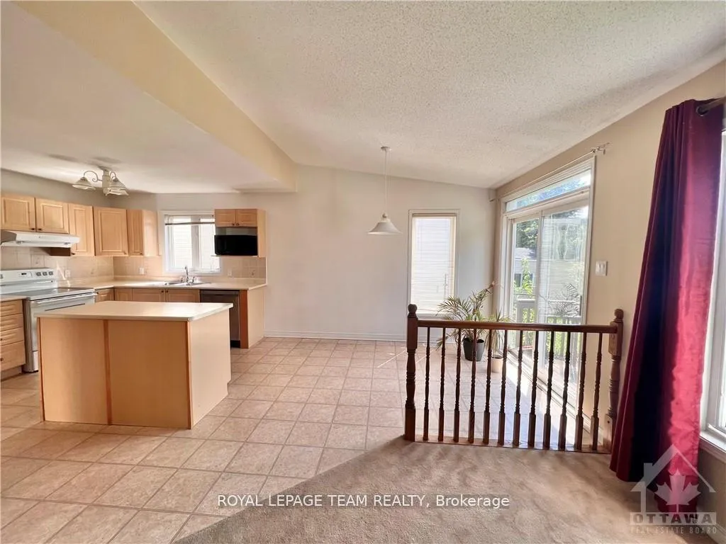 Photo 6 of 35 Rialto Way, Ottawa, Hunt Club Park/Greenboro — HOMEH