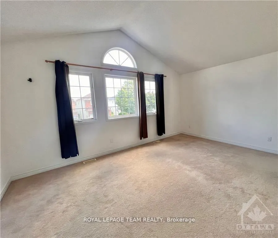 Photo 9 of 35 Rialto Way, Ottawa, Hunt Club Park/Greenboro — HOMEH