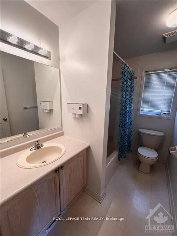 Photo 12 of 35 Rialto Way, Ottawa, Hunt Club Park/Greenboro — HOMEH