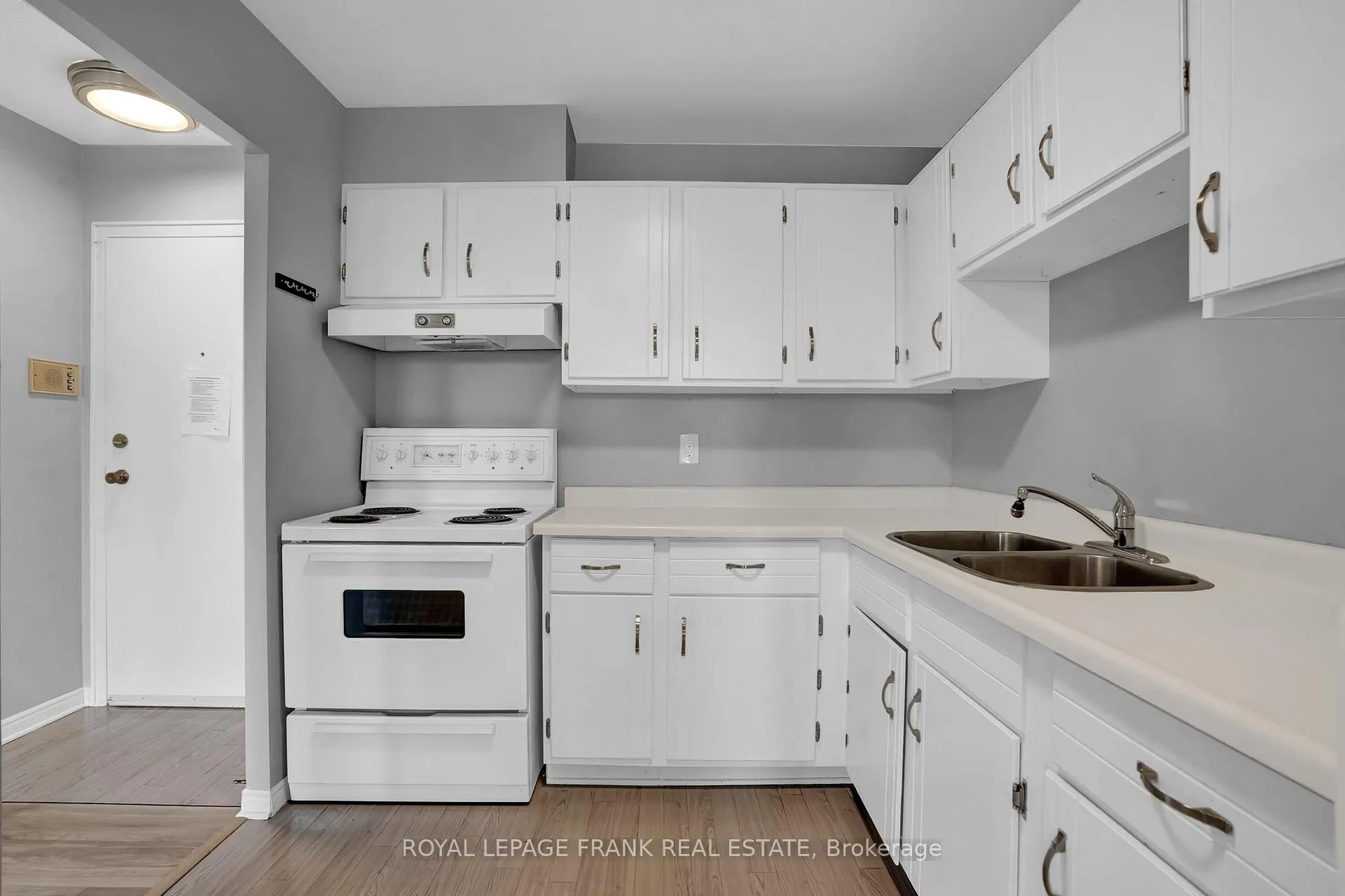 Photo 10 of Unit 505, 131 Taunton Road, Oshawa, Centennial — HOMEH