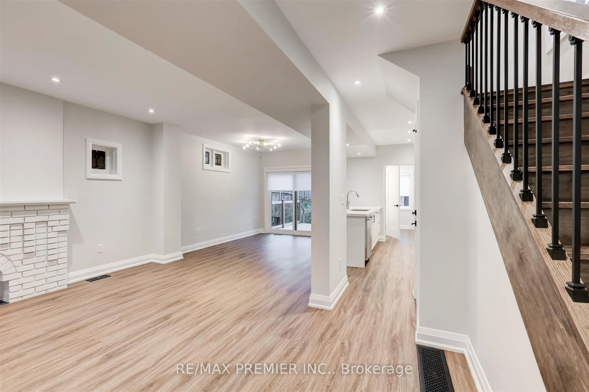 Photo 4 of 257 Westmount Avenue, Toronto, Oakwood Village — HOMEH