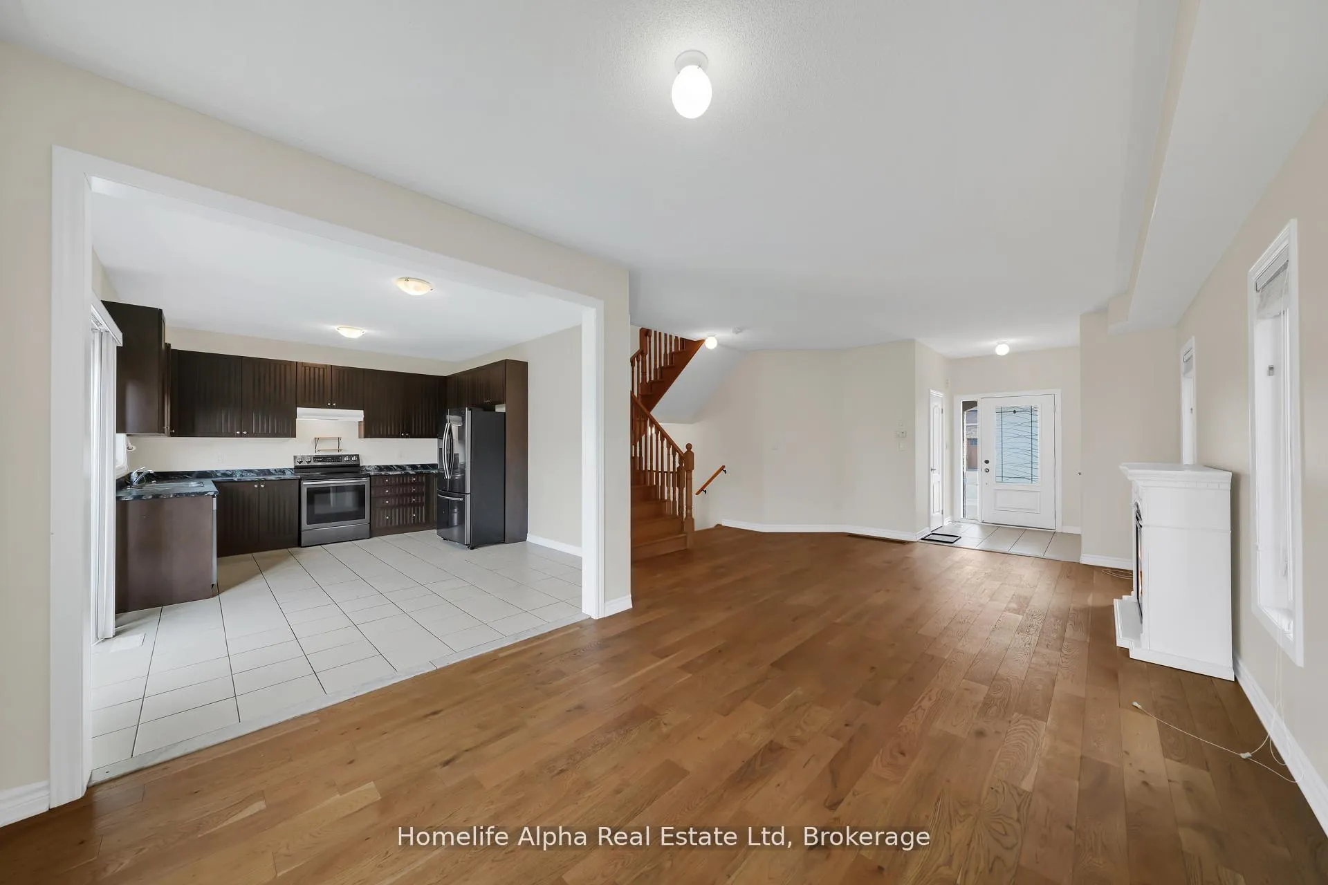 Photo 3 of 26 Jardine Street, Brock, Beaverton — HOMEH