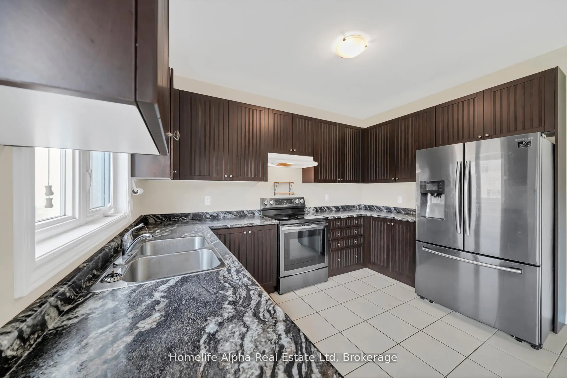 Photo 5 of 26 Jardine Street, Brock, Beaverton — HOMEH