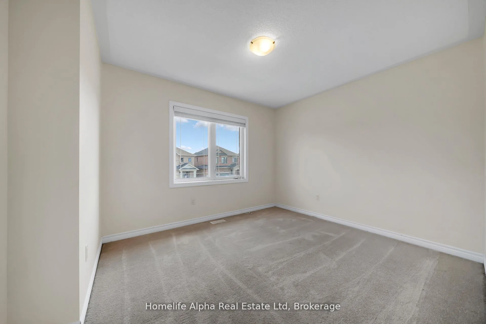 Photo 9 of 26 Jardine Street, Brock, Beaverton — HOMEH