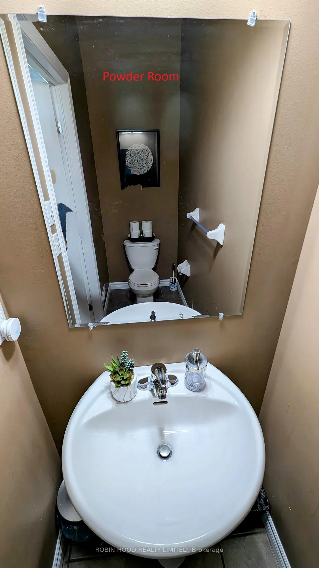 Photo 11 of Unit 2, 12 Rauch Court, Kitchener — HOMEH