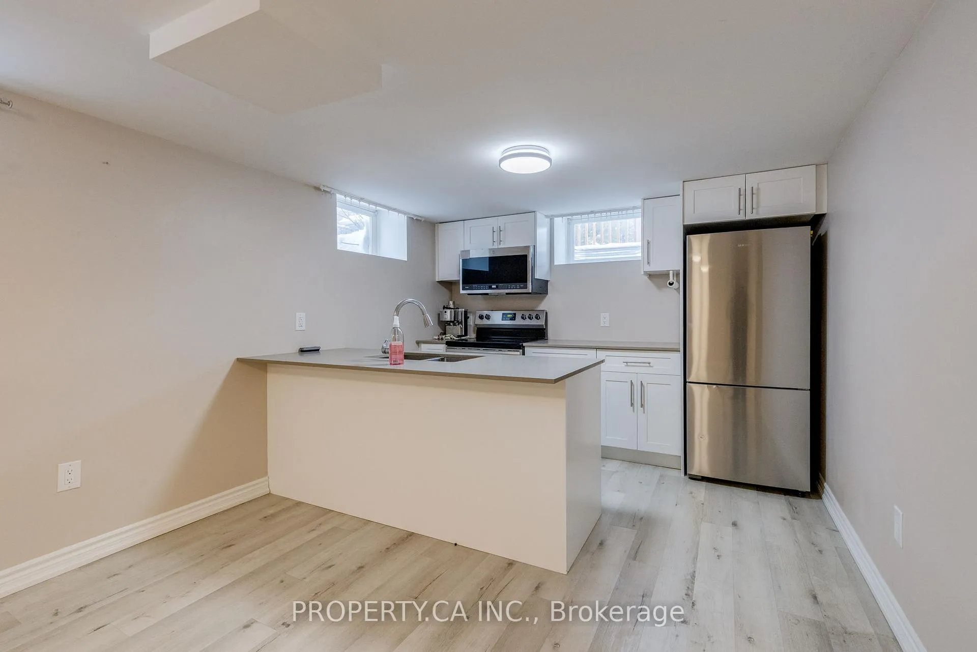 Photo 1 of 49 Arlington Boulevard, Kitchener, Stanley Park — HOMEH