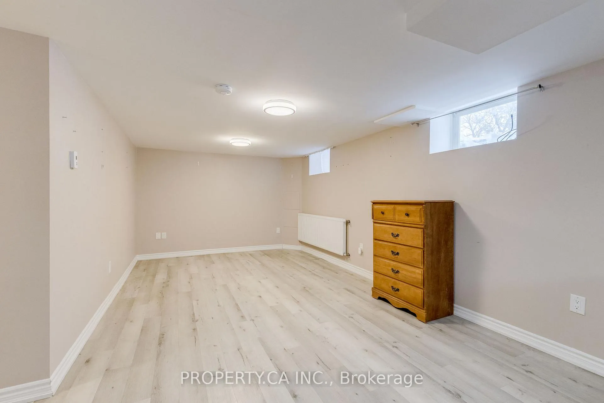 Photo 3 of 49 Arlington Boulevard, Kitchener, Stanley Park — HOMEH