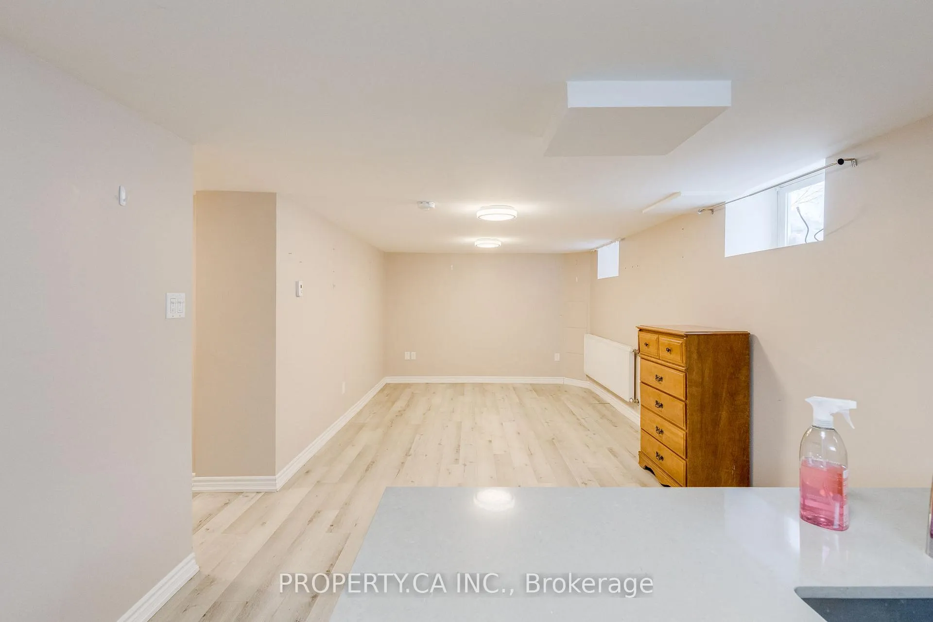 Photo 4 of 49 Arlington Boulevard, Kitchener, Stanley Park — HOMEH
