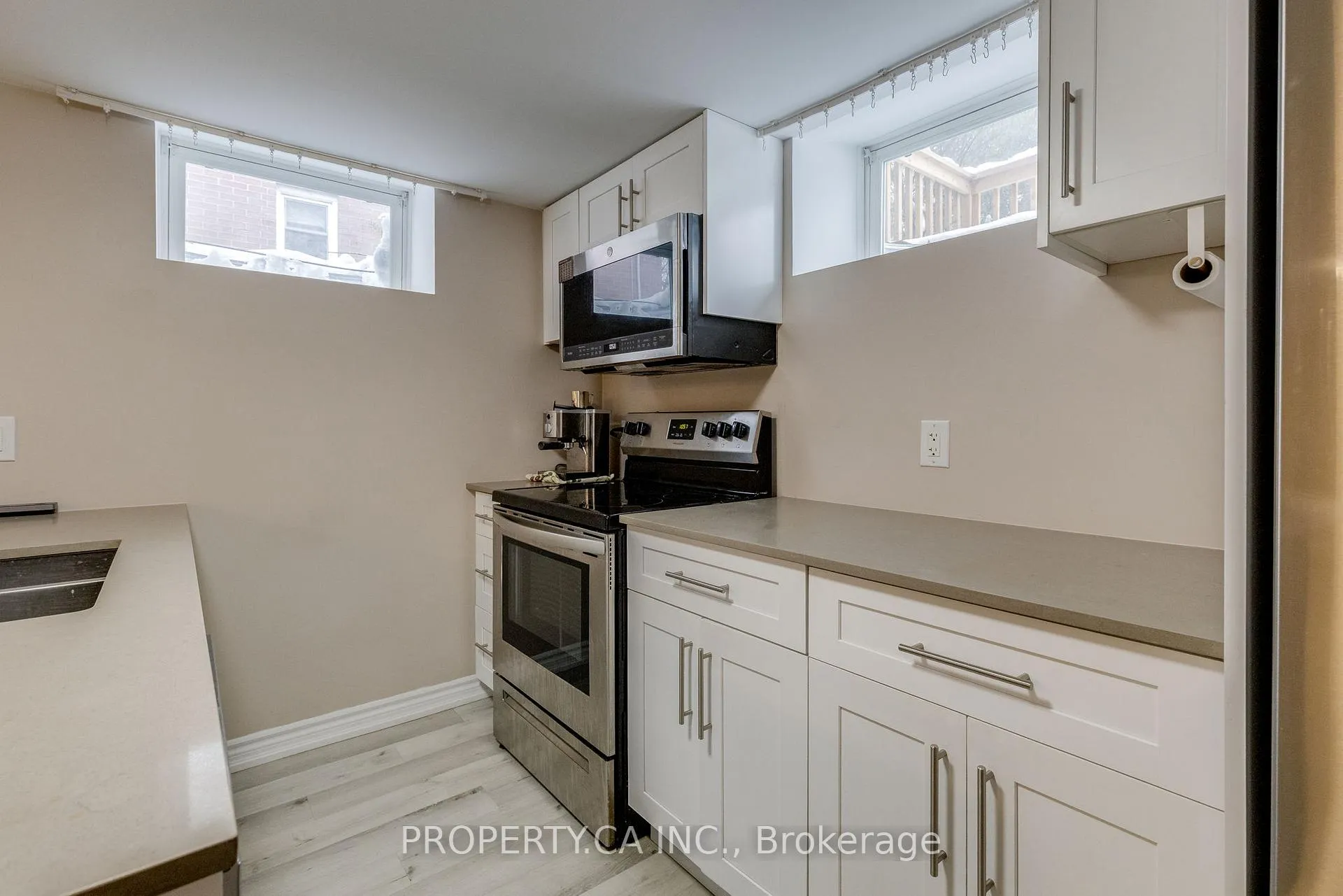 Photo 8 of 49 Arlington Boulevard, Kitchener, Stanley Park — HOMEH