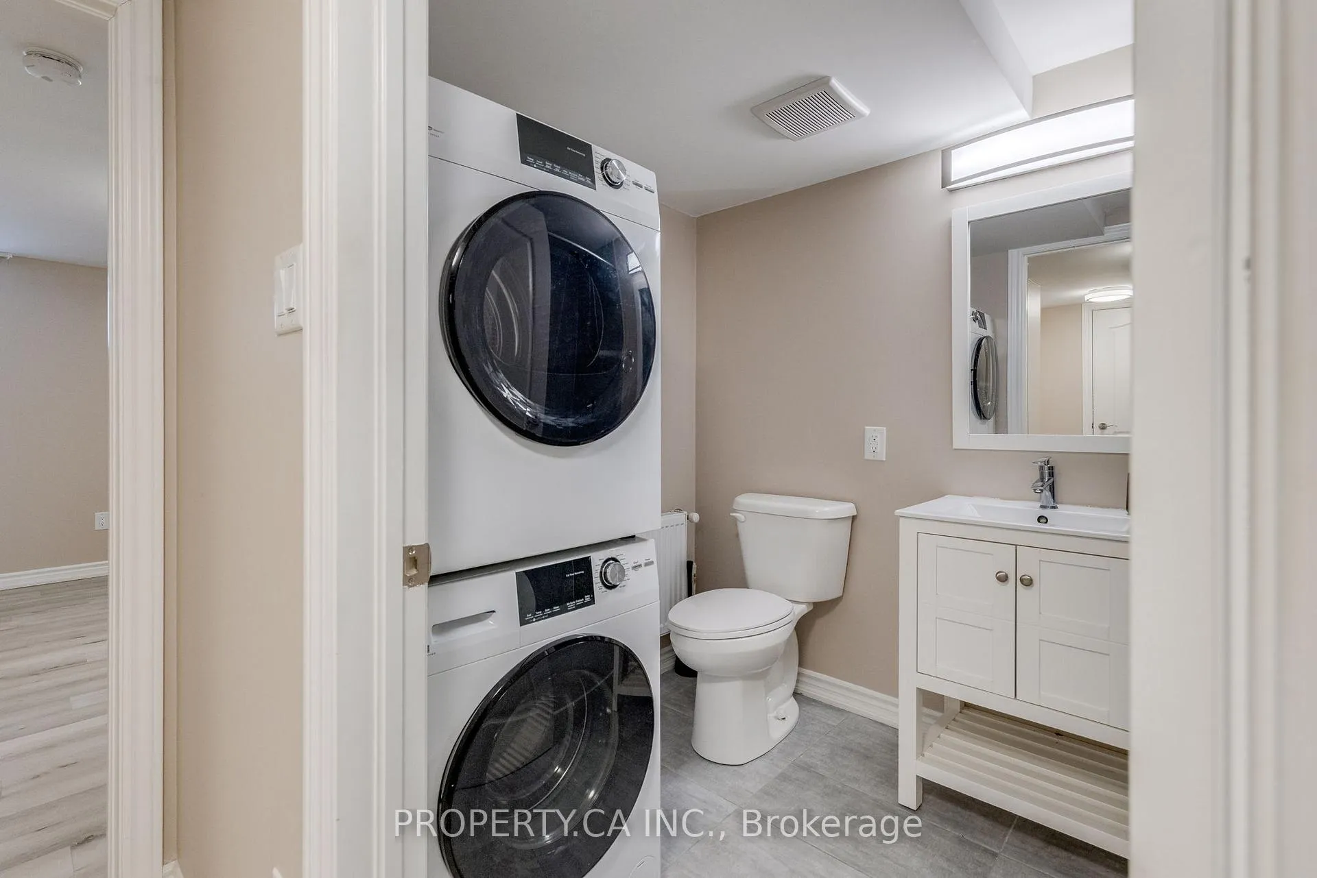 Photo 11 of 49 Arlington Boulevard, Kitchener, Stanley Park — HOMEH