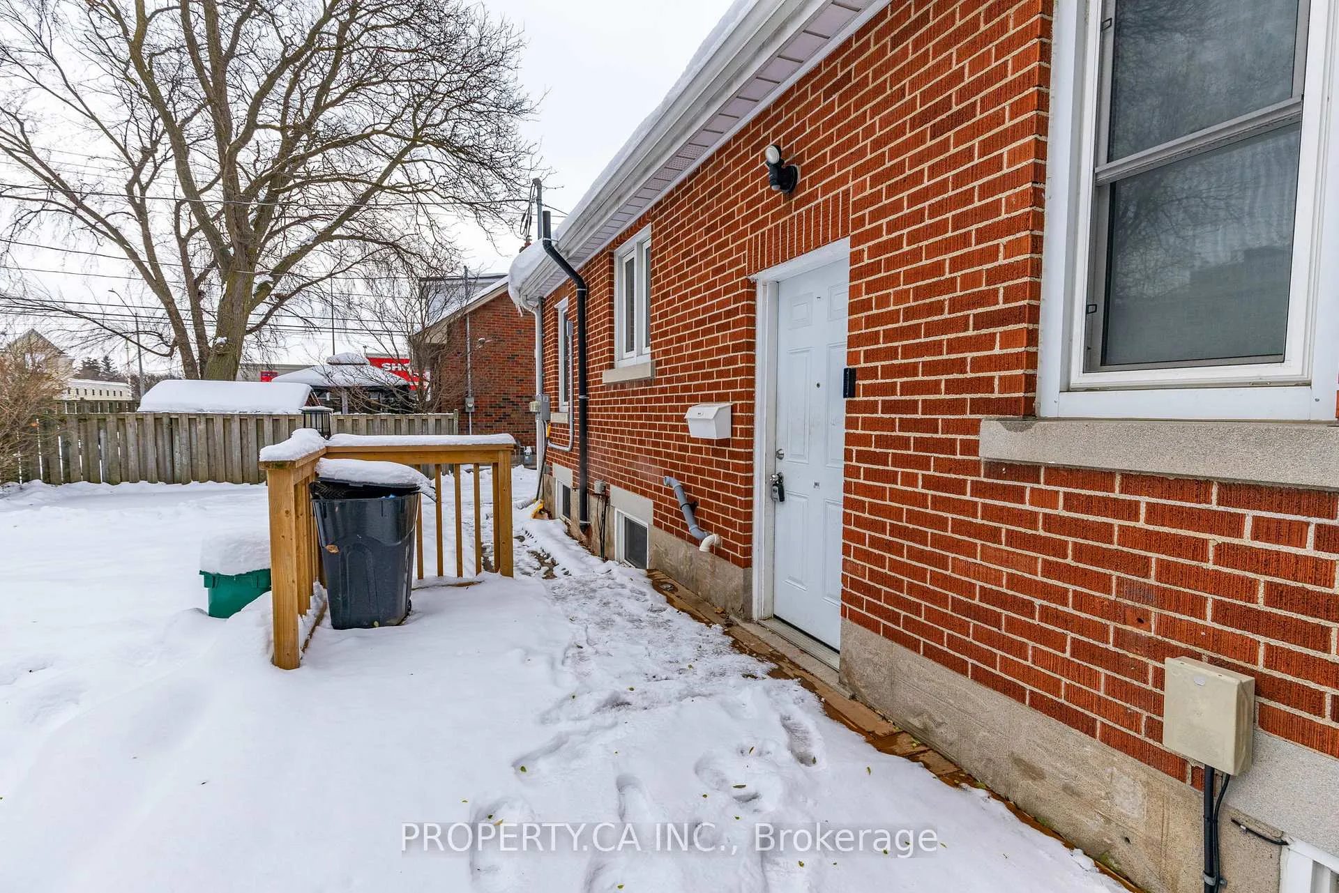 Photo 18 of 49 Arlington Boulevard, Kitchener, Stanley Park — HOMEH