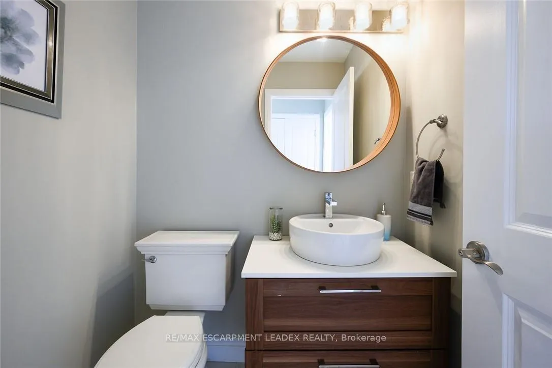 Photo 34 of 61 Hawkswood Trail, Hamilton, Carpenter — HOMEH