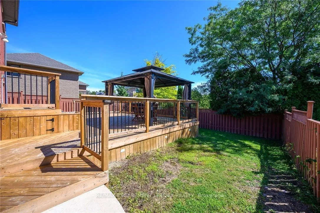 Photo 44 of 61 Hawkswood Trail, Hamilton, Carpenter — HOMEH