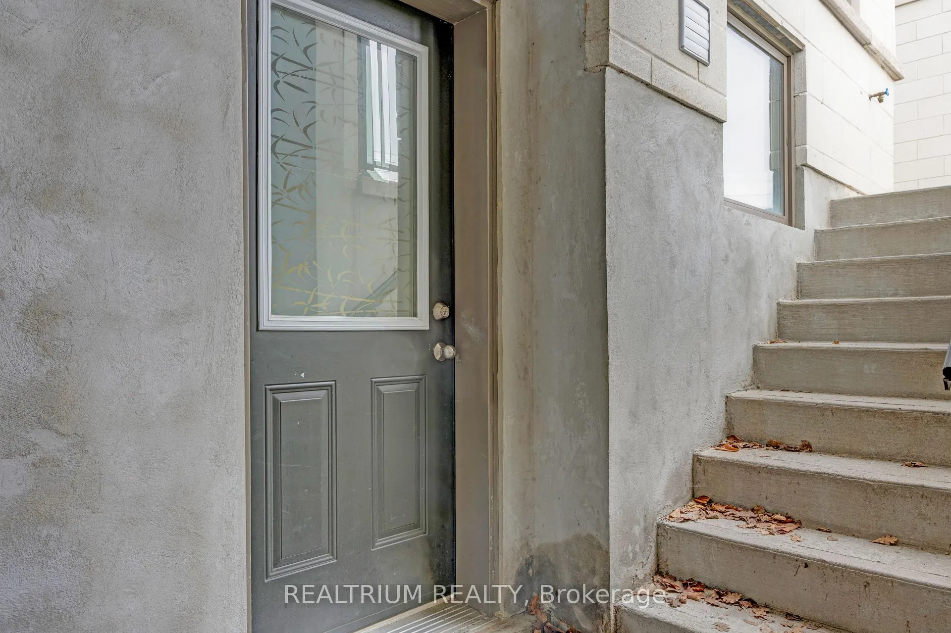 Photo 4 of Unit Lower, 36 Wuhan Lane, Markham, Wismer — HOMEH