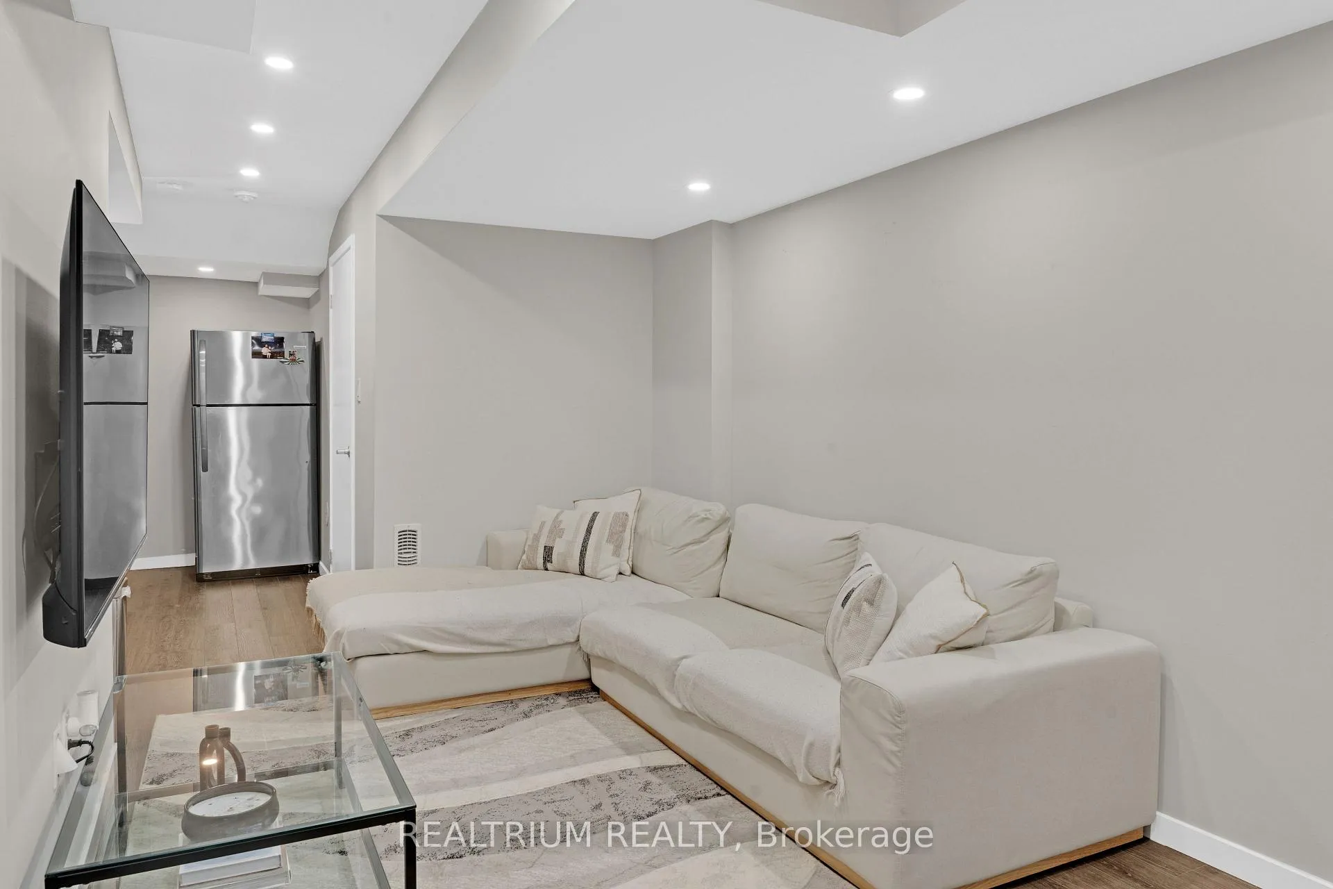 Photo 7 of Unit Lower, 36 Wuhan Lane, Markham, Wismer — HOMEH