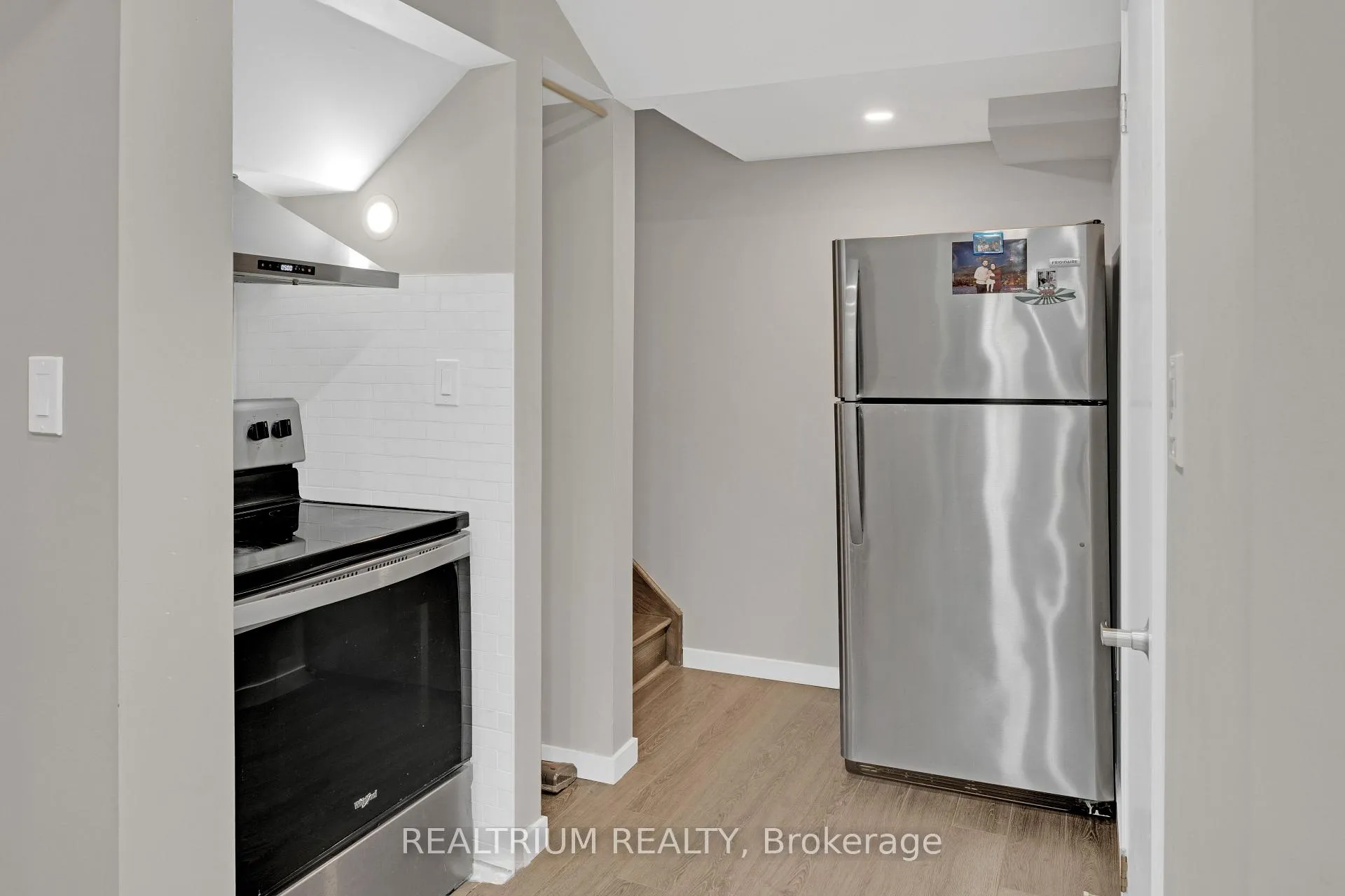 Photo 12 of Unit Lower, 36 Wuhan Lane, Markham, Wismer — HOMEH