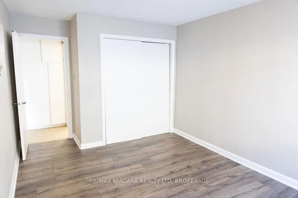 Photo 9 of Unit Unit 4, 27 Main Street, St. Catharines, Port Dalhousie — HOMEH